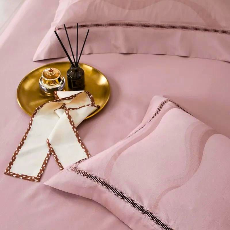 Thistle 1000 Thread Count Egyptian Cotton Bedding Set – Unmatched Quality and Style!