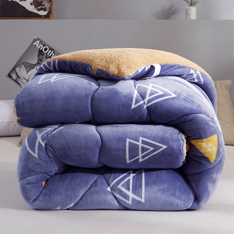 Flannel Warm Winter Wool Quilt - Thicken Comforter, Duvet, and Blanket - Luxurious Lamb Down Fabric Filling - Ultimate Warmth and Relaxation!
