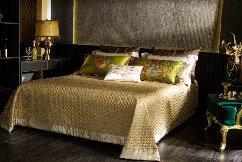 Indulge in Opulence with our High Precision Vintage Jacquard Brocade Egyptian Cotton Luxury Bedding Set – Elegantly Adorned with Peony Flowers: Duvet Cover, Bed Sheet, and Bedspread