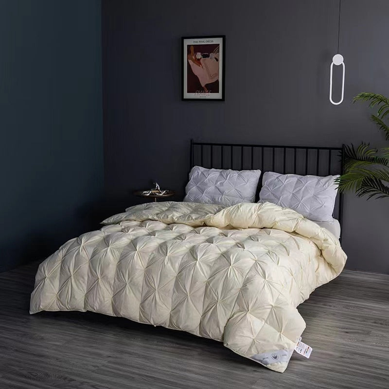 NEW Luxury White Goose Down Comforter Heavyweight Duvet - Double Bed Blanket Filler, Solid Color, Queen Size, Warm and Soft, Pinch Pleated Quilts for a Cozy Sleep Experience