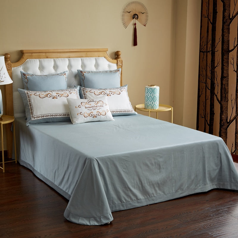 NEW Indulge in Luxury with Our Egyptian Cotton Blue & White Patchwork Duvet Cover Set - Crown Embroidery, Queen/King Size