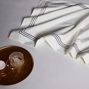 NEW Luxury Egyptian Cotton Bedding Set - Soft and Durable - Includes 1 Sheet and 2 Pillowcases - Queen/King Size - 4 Piece Set