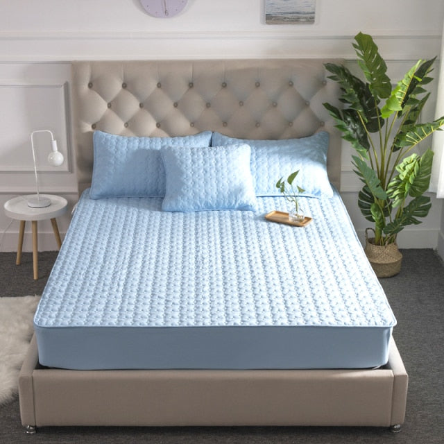 Washable Bed Cover Queen/King Size Breathable Solid Color Mattress Cover Embossed Quilted Mattress Protector