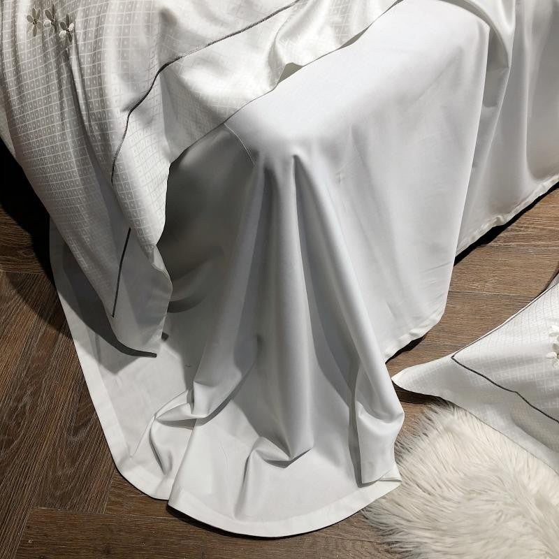 NEW Embroidered White Blossom Duvet Cover Set - 800TC Egyptian Cotton Bedding Set with Soft Sheets & Pillowcases, Queen/King 4Pcs