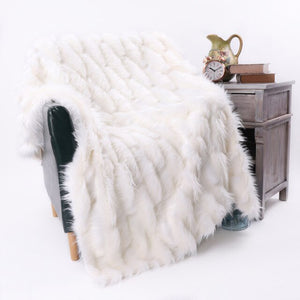 NEW European Style Luxurious Soft Fur Blanket - Perfect for Cold Winter Nights